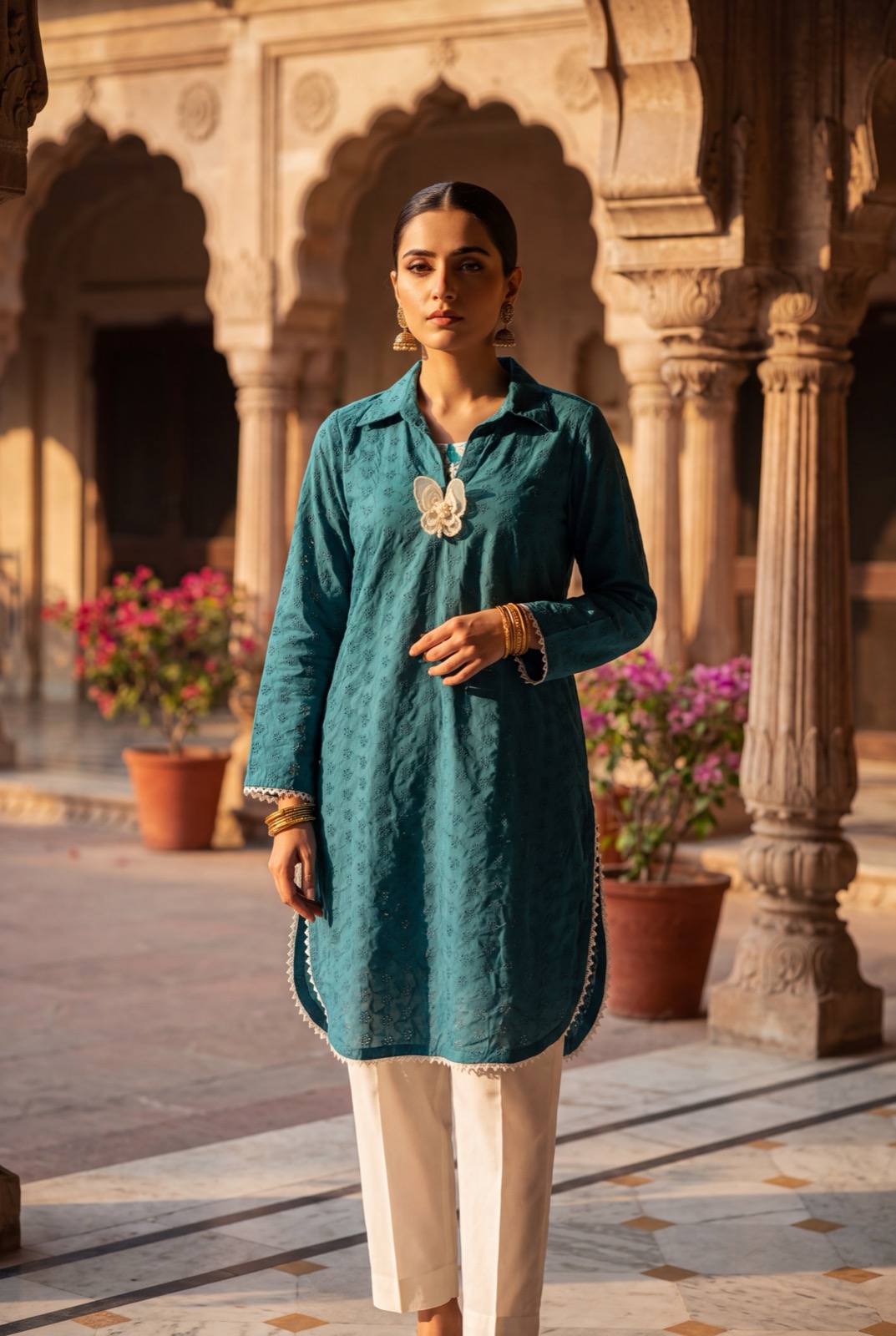 Teal/turquoise broderie-anglaise shirt-collar kurta