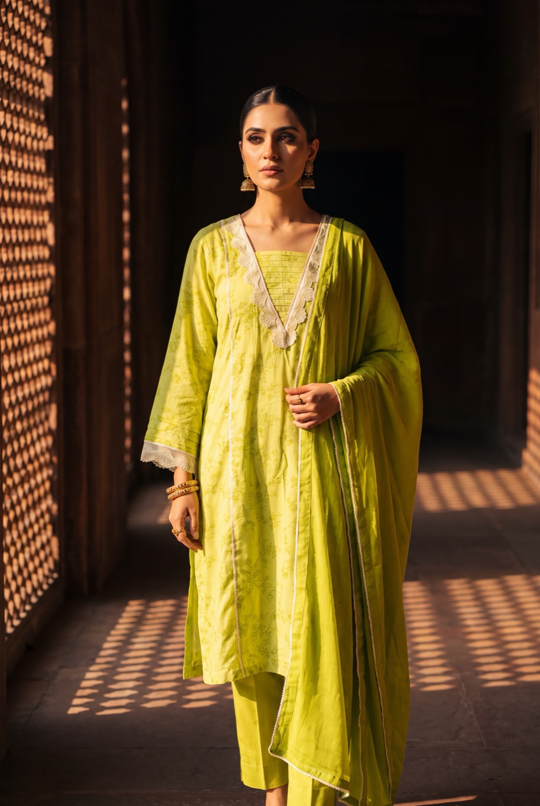 Printed lime/chartreuse cotton-viscose lawn kurta with chiffon dupatta