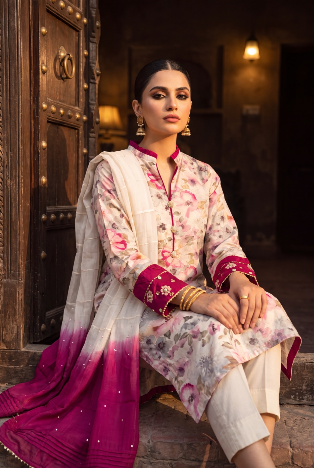 Ivory blush watercolour-floral kurta with dip-dyed ombre dupatta