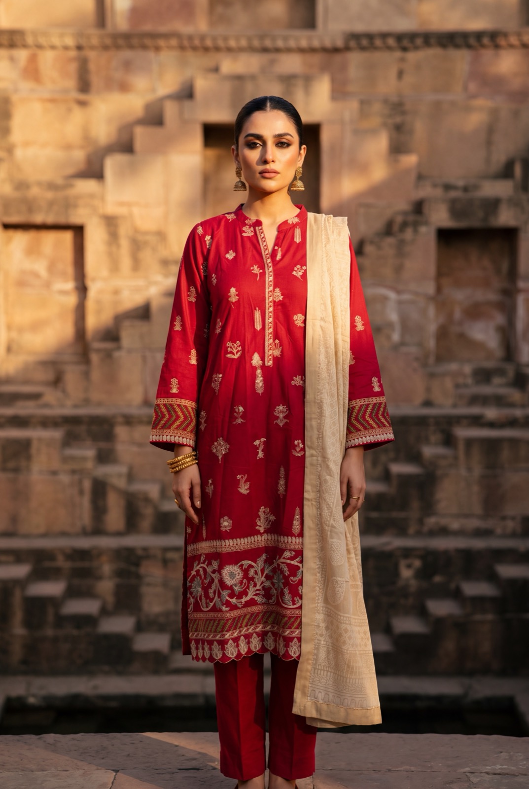 Crimson red embroidered kurta with ivory chikankari dupatta